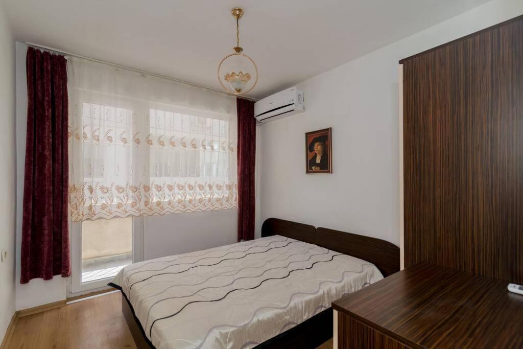 2 Bedroom Apartment Near The Opera Warna Exterior foto